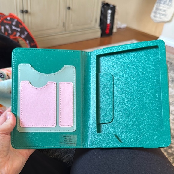 Green and Pink Tablet Case Kindle PaperWhite 7" - Picture 1 of 4